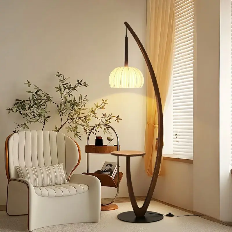 Living room retro fishing floor lamp next to the sofa, bed and breakfast lamps, advanced sense of medieval atmosphere