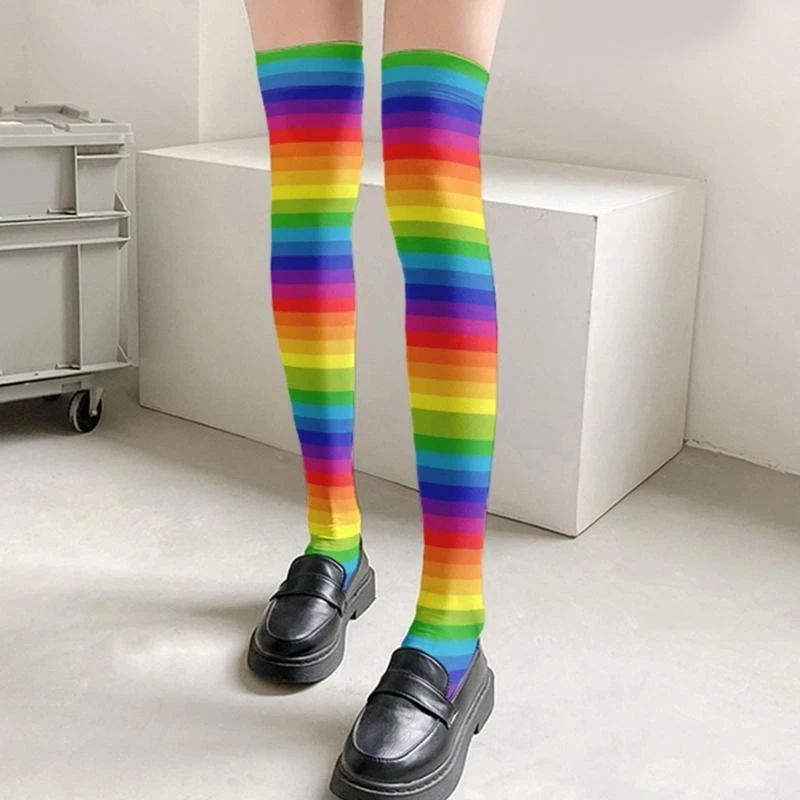 Y3NE السيدات الفخذ العليا الجوارب الطويلة مع قوس قزح متعدد الألوان مخطط نمط الحرير فوق الركبة جوارب الجوارب الجوارب للحفلات