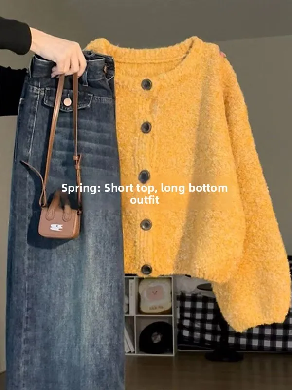 

Желтый мягкий уютный вязаный кардиган свободного кроя для женщин, модная новинка зимы 2025, короткая свободная верхняя одежда