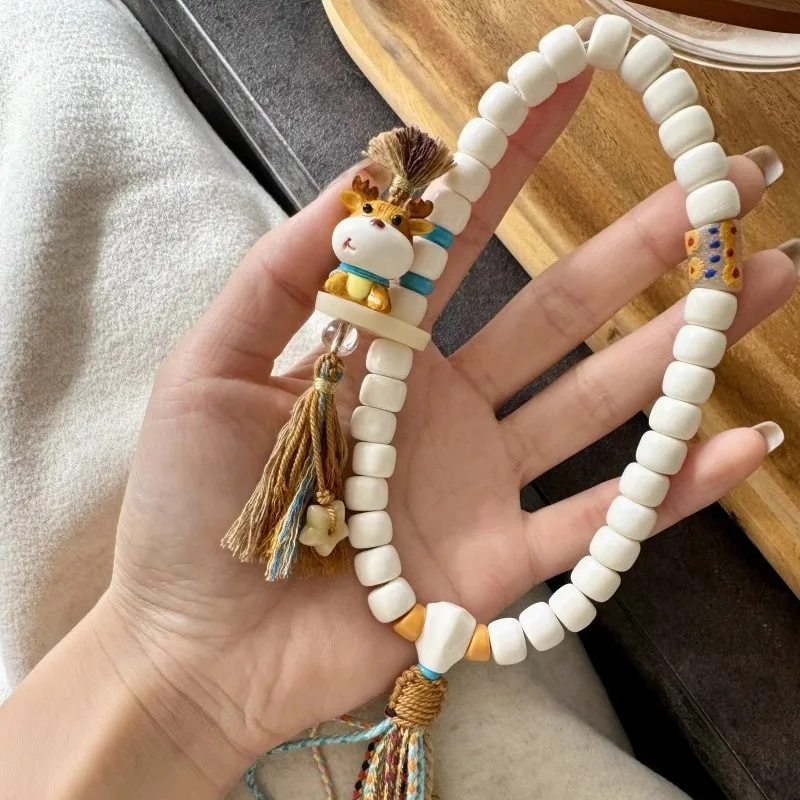 

Bone Beads Hand-Held Bracelet With Antlers Elk Cow Nostril Vintage Glass