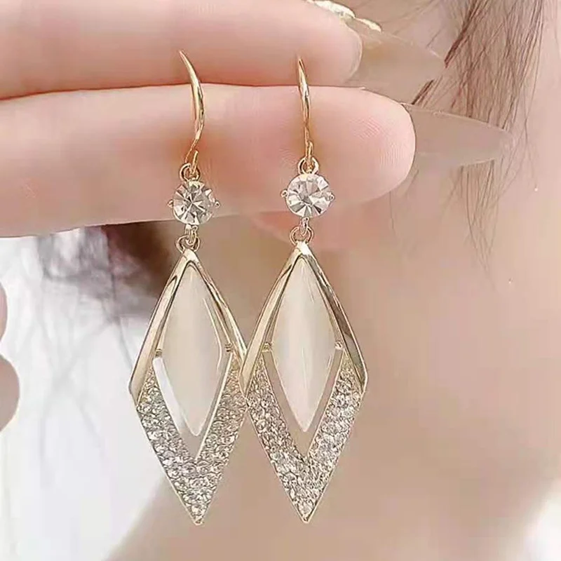 brincos feminino brincos diferentes brincos pendurados brincos de argola Moda coreana senhora brincos de gota longa geometria personalidade cristal