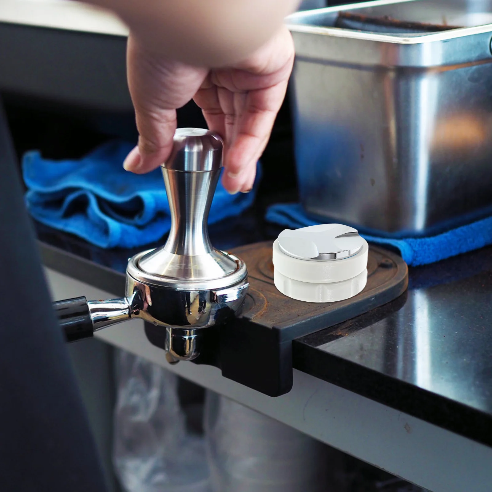 

Coffee Tamper White Black ABS Stainless Steel Three-Leaf Three-Paddle Design Espresso Accessories Hand Tamper for Home
