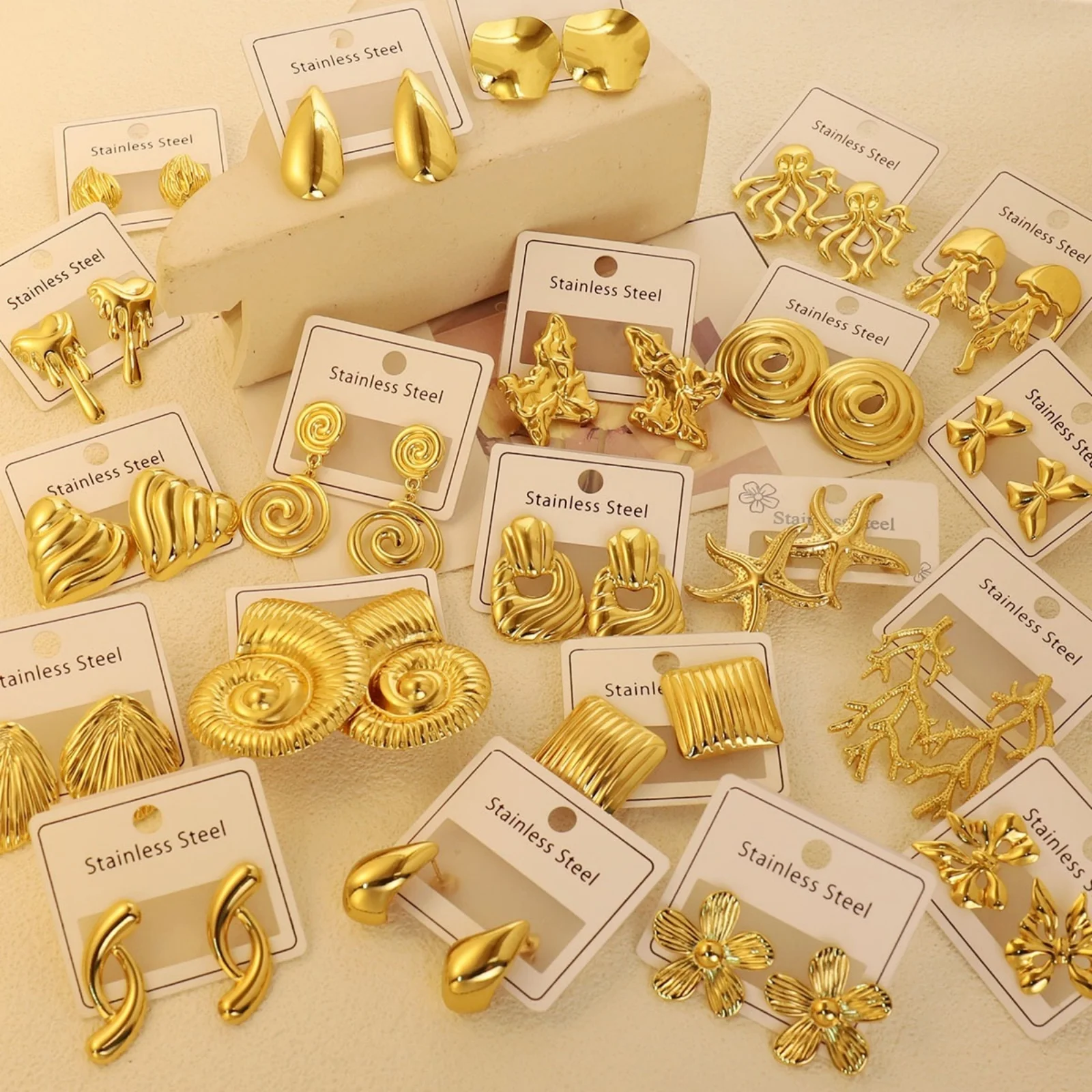 1Pair New Sweet Stainless Steel Stud Earrings Gold Color Geometric Flower Heart Ear Post Stud Earrings Women Party Jewelry Gfit