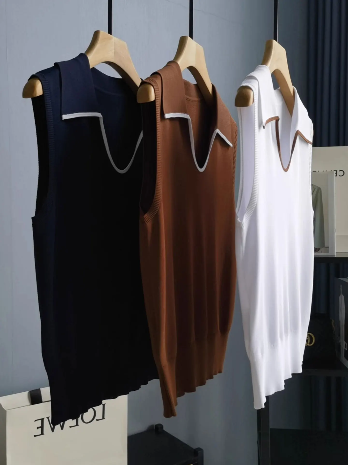 

Color Block Neck Sleeveless Knitted Vest Loose Casual Summer Top Women's Fashion Versatile Knitwear Style Vest