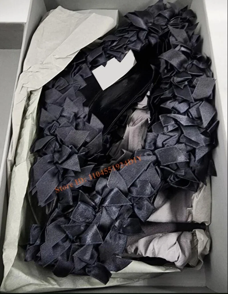 Satijnen pumps in zwart Allover strikpompen Damesschoenen met puntige neus Slip-on hoge hakken Schoenen met puntige neus Dames