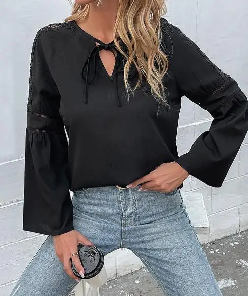 

Autumn Pure Color Women's Black Stitching Lace Shirt Female Style