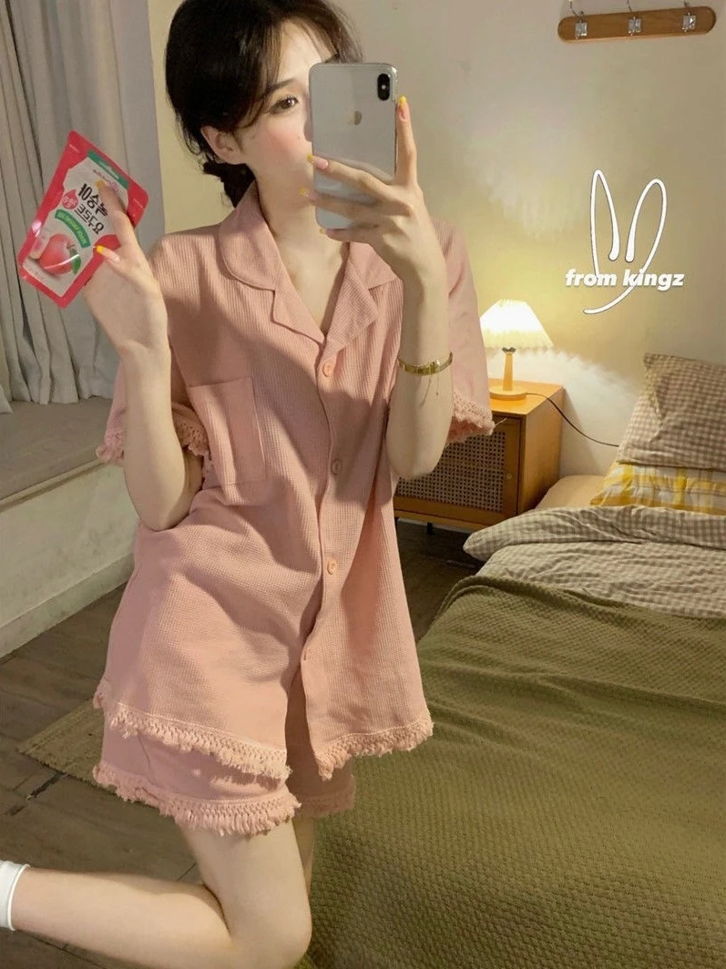 

Женский свободный комплект для дома и отдыха из двух предметов: шелковый топ и шорты. Новинка. Летняя повседневная одежда.