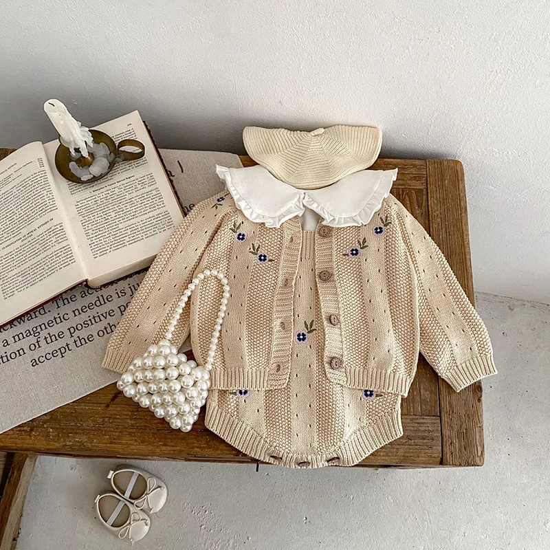 MILANCEL Kleinkind Baby Mädchen Kleidung Set Stickerei Blume Strickpullover Beige Body Kleinkind Mädchen Outfit