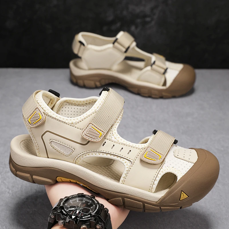 

2025 Men's large dock layer cowhide soft-soled comfortable and breathable sandals, fashionable anti-slip beach shoes