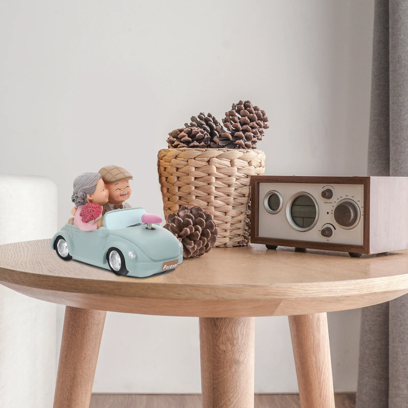 

Resin Elderly Couple Statue Lightweight Safe Wedding Cake Topper Table Shelf Desk Decoration Valentines Day Ornament