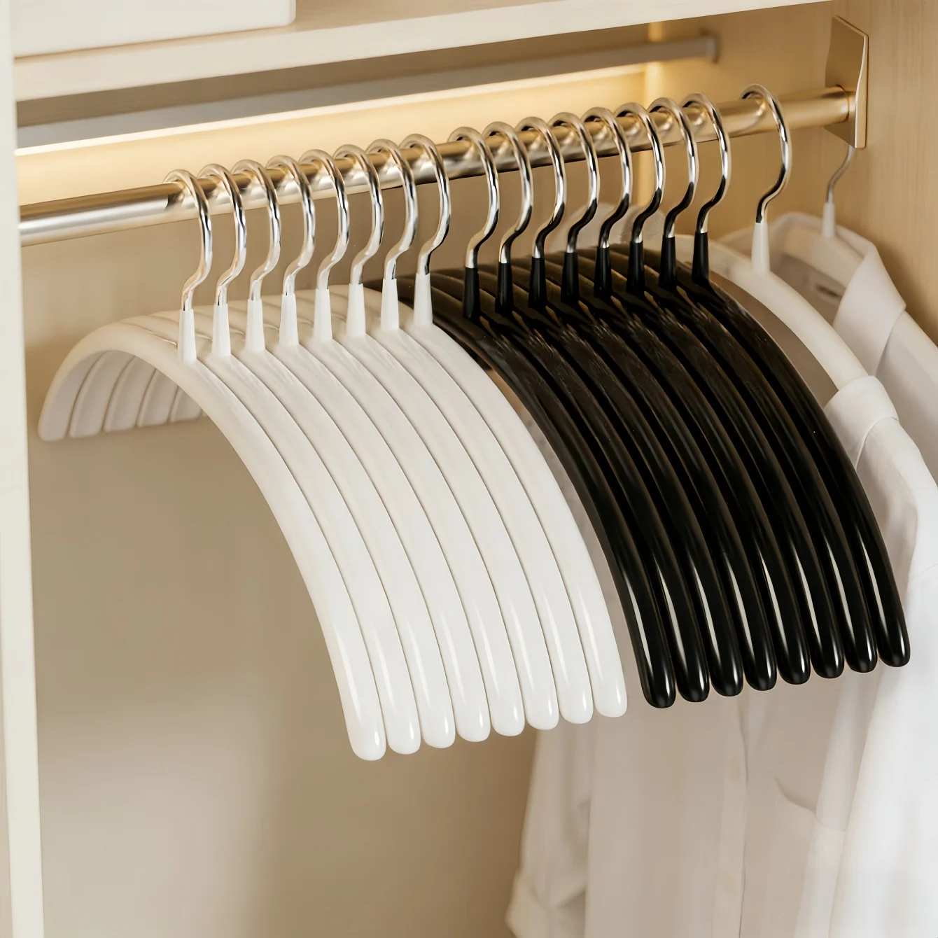10Pcs Non-Slip No Trace Hangers, Thickened Semi-Circular Metal Clothes Hangers, Space Saving Wardrobe Organizer for Home Use
