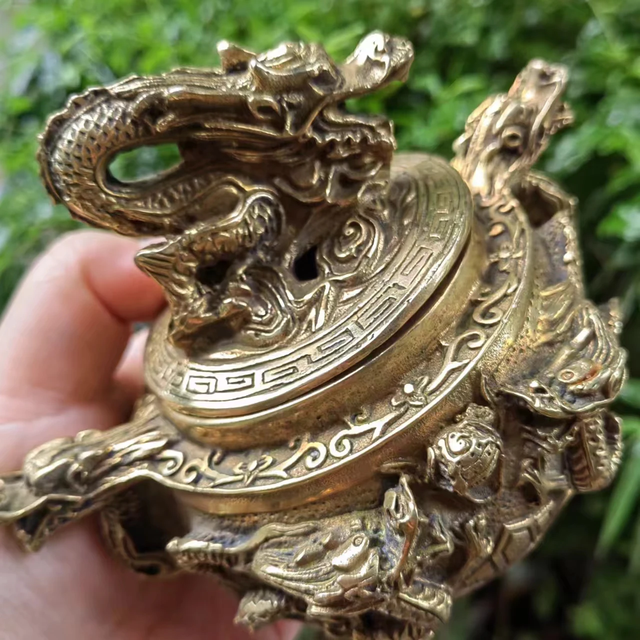 Vintage style Bronze Copper Chinese Dragon relief Incense Burner Holder with dragon Lid Home Decoration,Censer burner dragon