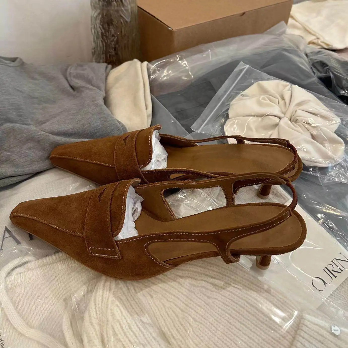 

Women's Suede Slingback Kitten Heel Pumps Pointed Toe Cut-Out Design for Office Work Date Nights Timeless Elegant Fashion