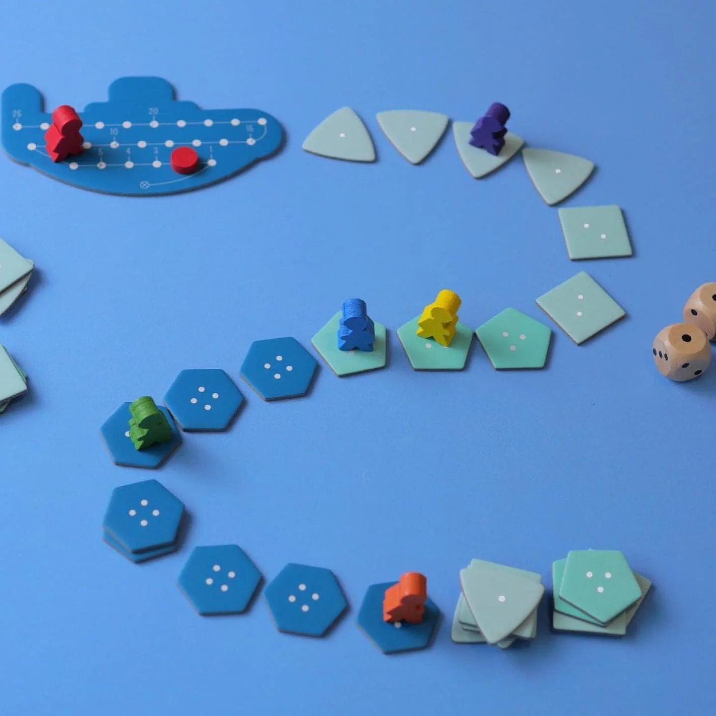 เกมกระดาน'ผจญภัยในทะเลลึก' - เกมไพ่สอดแนมสำหรับผู้เล่น 2-5 คน เกมกลยุทธ์ครอบครัวที่สนุกสนาน