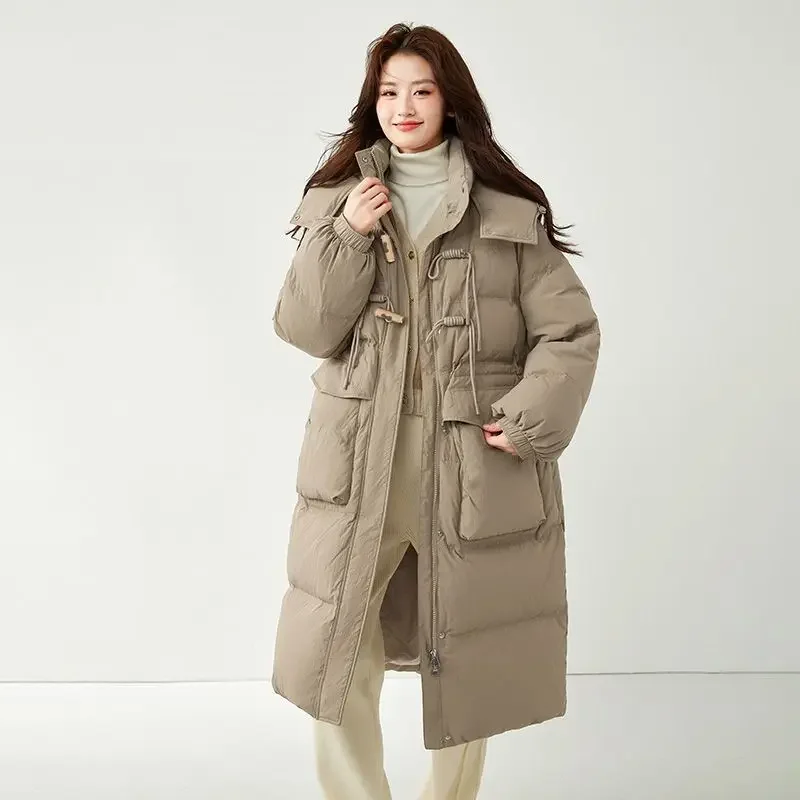 Nueva chaqueta de algodón y plumón para mujer de invierno Parkas holgadas con capucha a prueba de viento y hebilla de cuerno de vaca cálida