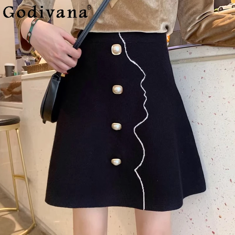 

Girl Plus Size High Waist Embroidery Korean Solid Color Short Pleated Skirt 2025 New Versatile Black Winter Age Reduction Skirts