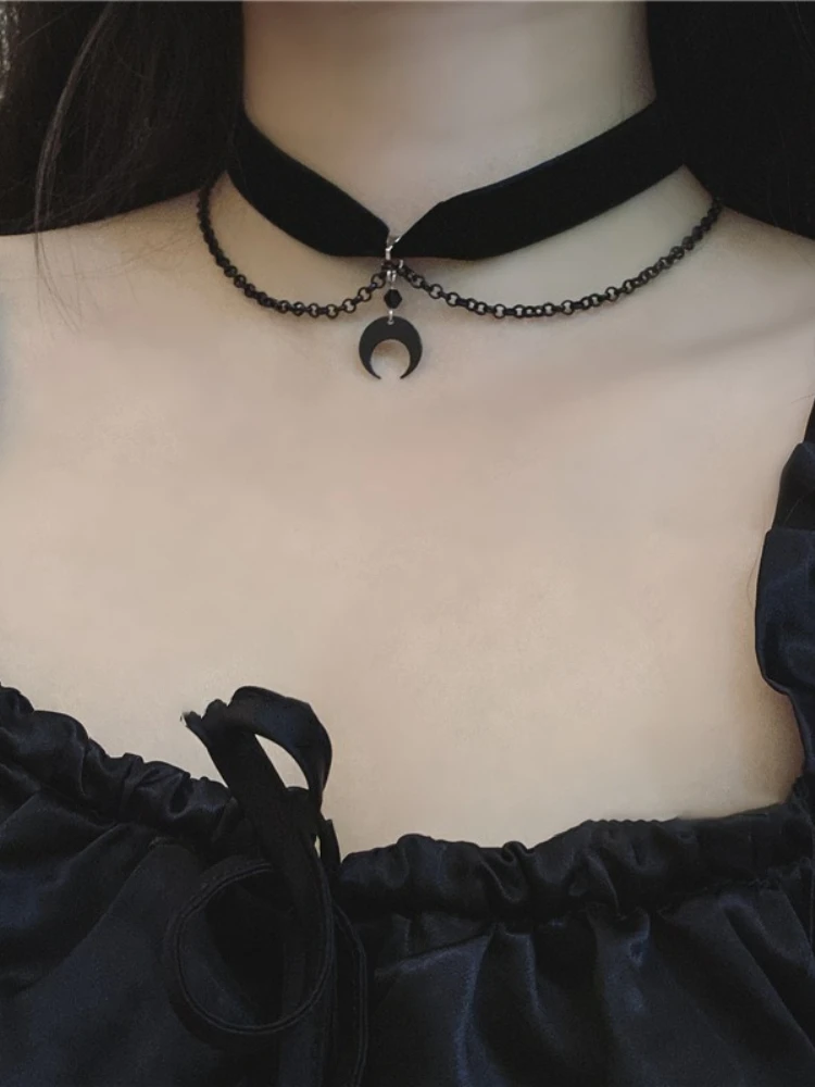 Dark Punk Style Double-Layer Crescent Pendants Choker Necklace Y2K Spicy Girls Halloween Gothic Lolita Retro Collarbone Chains