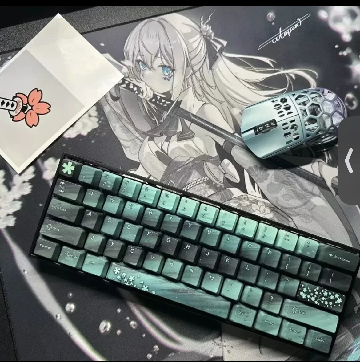 

Plum blossom engraved keycaps with 6 colors to choose from, customized models will be sent within 3 days, hot sublimation on fiv