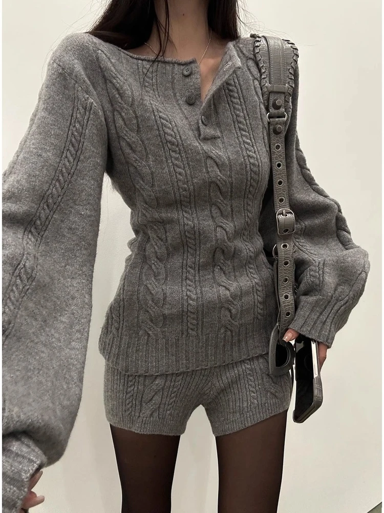 

Gray Knitted Sweater And Short Pants Set Women's Casual Style Henry Collar Twist Knitwear Slimming Winter Fashion Ensemble