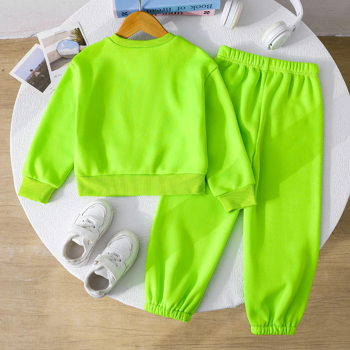 Boys Spring Autumn Two-Piece Set Fluorescent Green Butterfly Knot Print round Neck Sweatshirt with Cuffed Pants Outfit