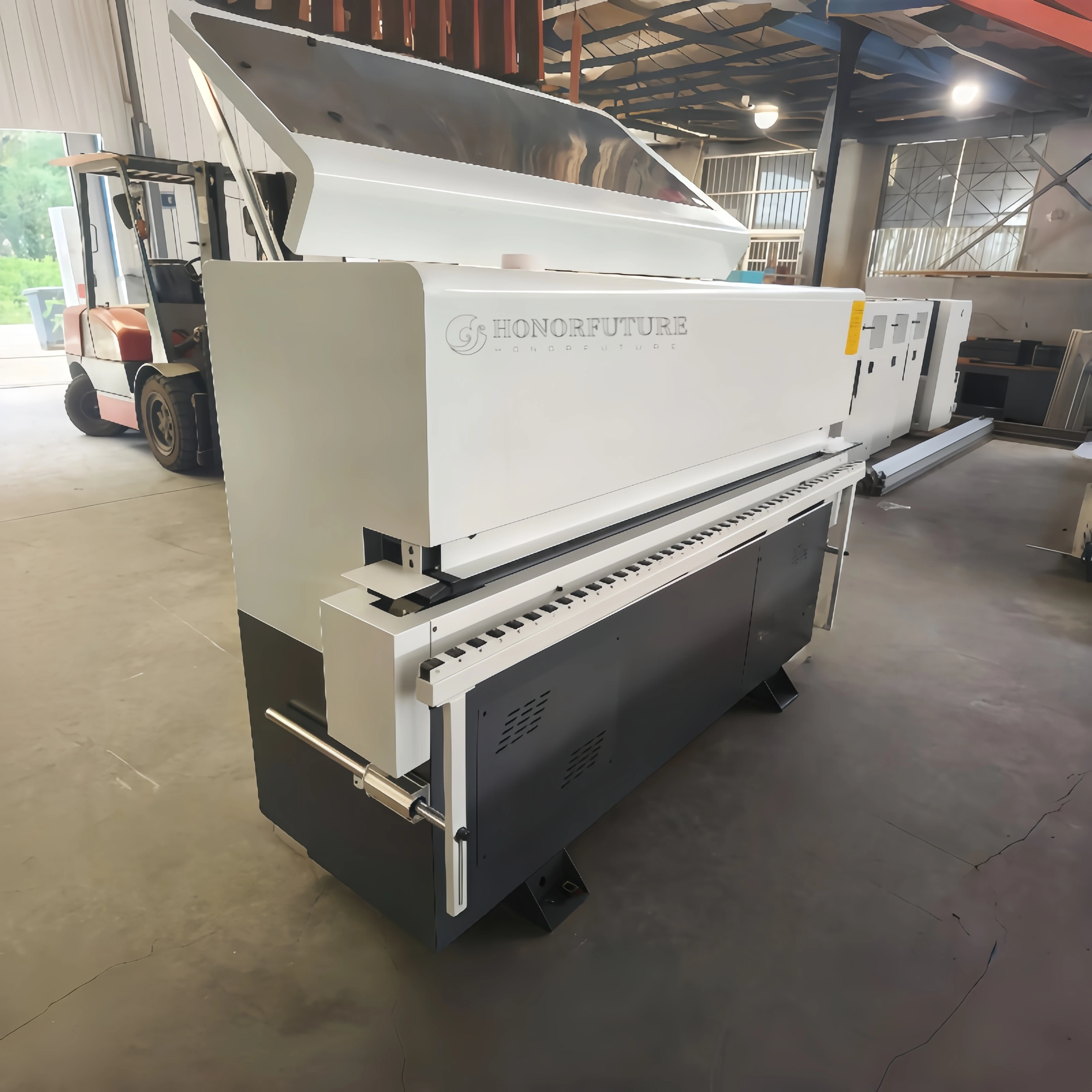 

High Quality EdgeBander Wood MDF PVC Strip Glue Edge Bander with Scraping Buffing Straight Line Automatic Edge Banding Machine