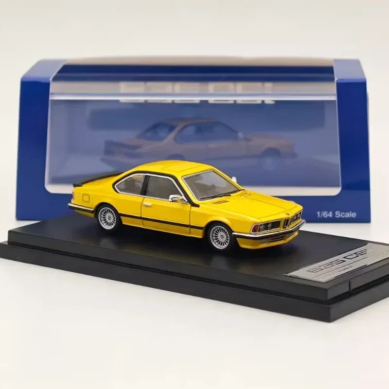 1/64 BMW E24 635 CSI diecast alloy simulation model, children\'s collection of decorative toys, for children\'s holiday gifts.