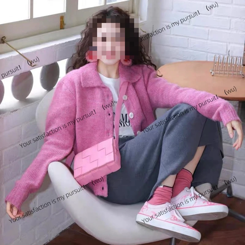 Ropa popular y hermosa, un conjunto completo de ropa de mujer, falda de suéter rosa reductora de edad, conjunto de dos piezas.