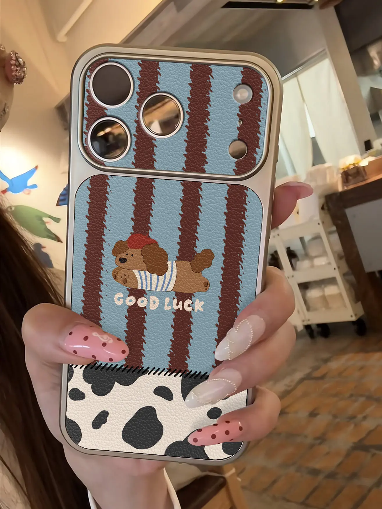 Retro Polka Dot Pony Pferd Imitation 17 Handyhülle für iPhone 13 14 15 16 17 Pro Max 17, stoßfeste Lederhülle mit Beschichtung – Detail 1