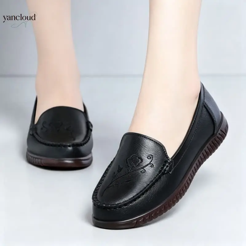 Plus Size 35-42 Breathable Comfortable Women's Genuine Leather Shoes Flats 2026 Casual Loafers Slip on Driving Moccasins Mom