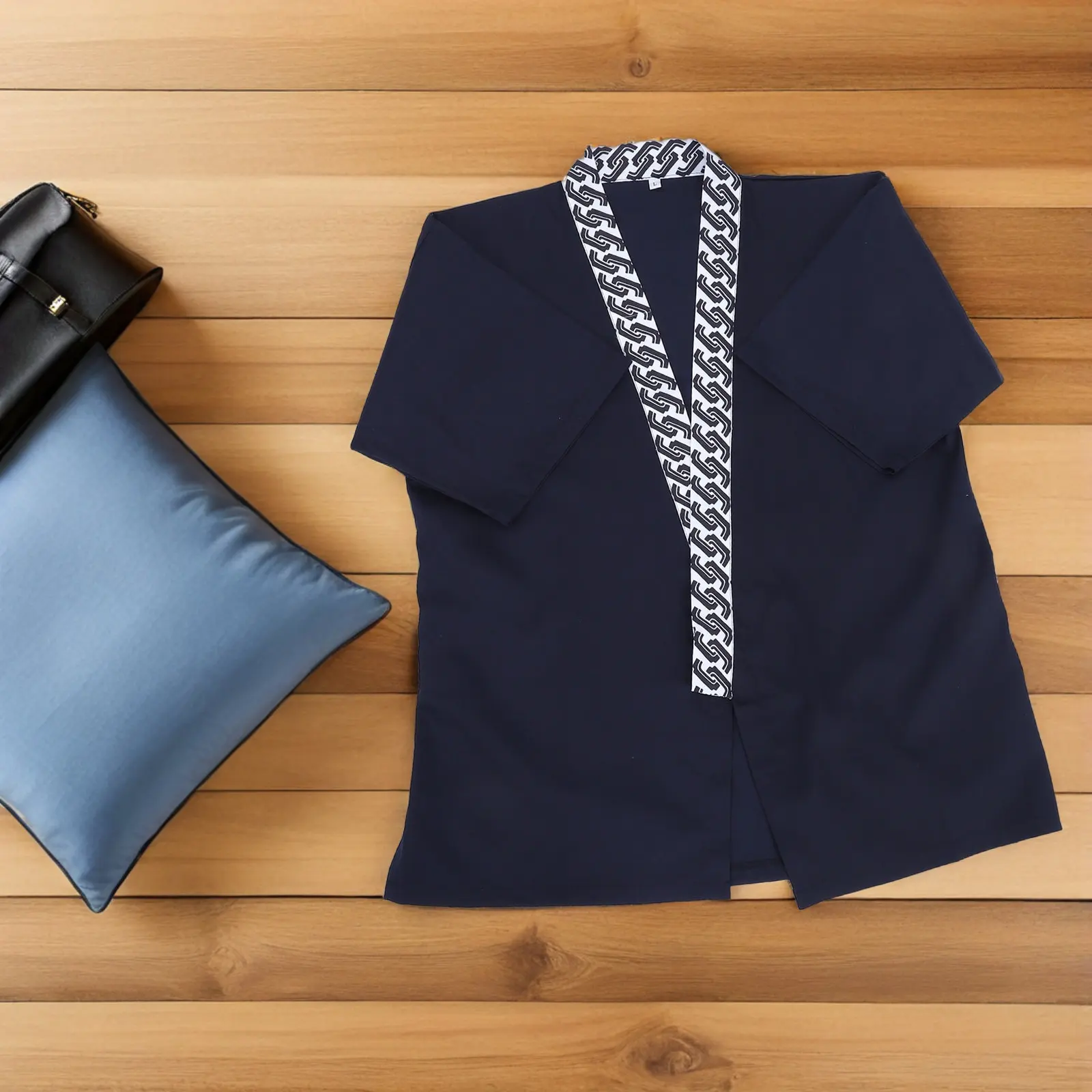 日本のシェフコート、寿司レストランユニフォーム、半袖着物風ラップ、キッチン作業服、ゆったりフィット、サイドタイクロージャー、男女兼用