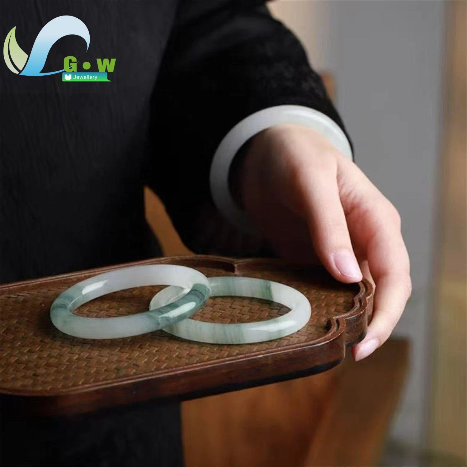 Natural Tianshan Jade Floating Floral Round Bangle Women's Daily Classic Minimalist Style Ethnic Style Jewelry Gift