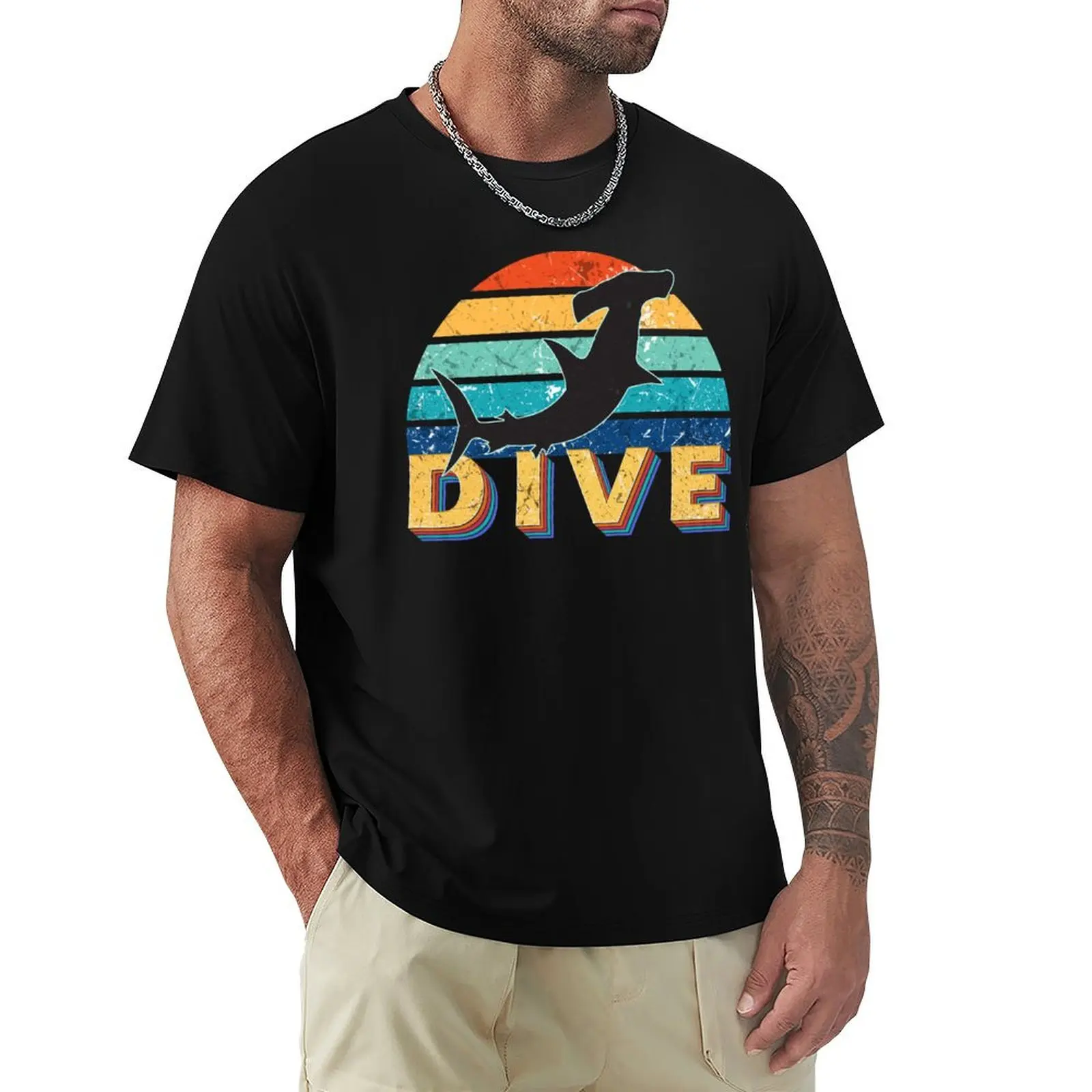 

Retro Vintage 70s Distressed Summer Sunset Hammerhead Shark Dive Scuba Diving T-Shirt Luxury man mens cotton t shirts