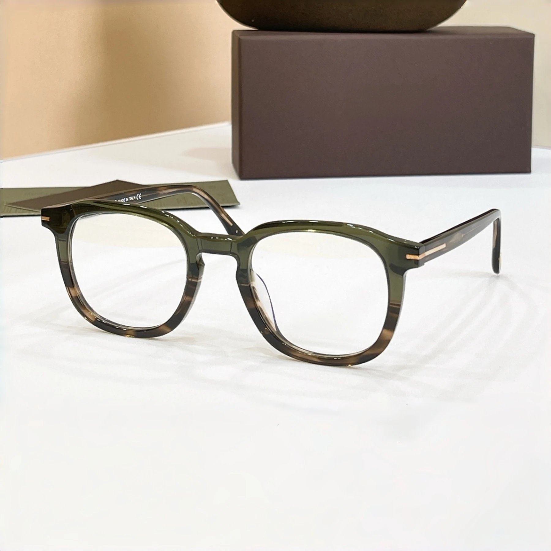0975 Man Woman Eyeglasses,Ombre Brown Grey Frame Metal Accent,Textured Vibe,Create Refined Elegant Casual Look
