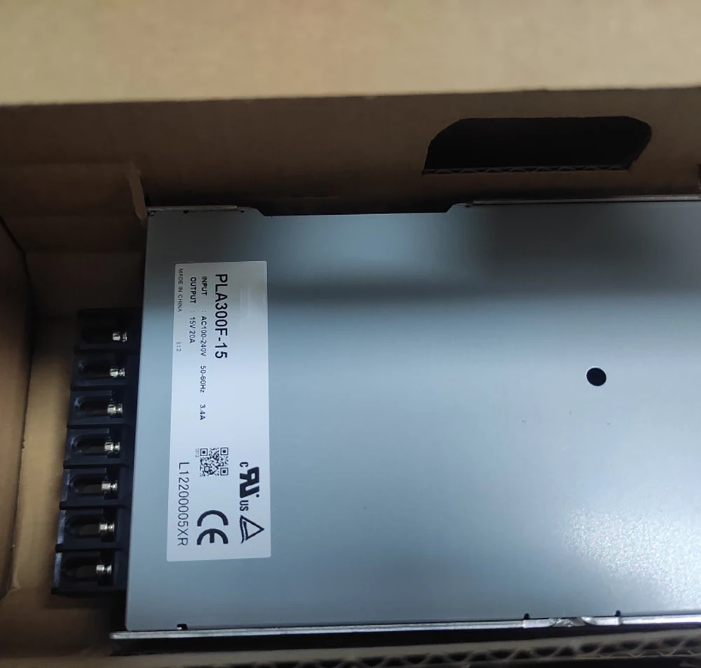 

PLA300F-15 300W For COSEL INPUT AC100-240V 50-60Hz 3.4A OUTPUT 15V 20A Switching Power Supply