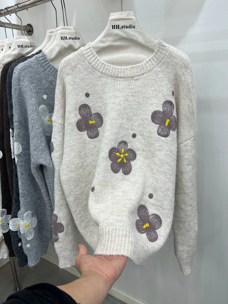 

Korean Style Retro Youthful Floral Design Pullover Sweater for Women 2025 Winter Loose Knitted Top