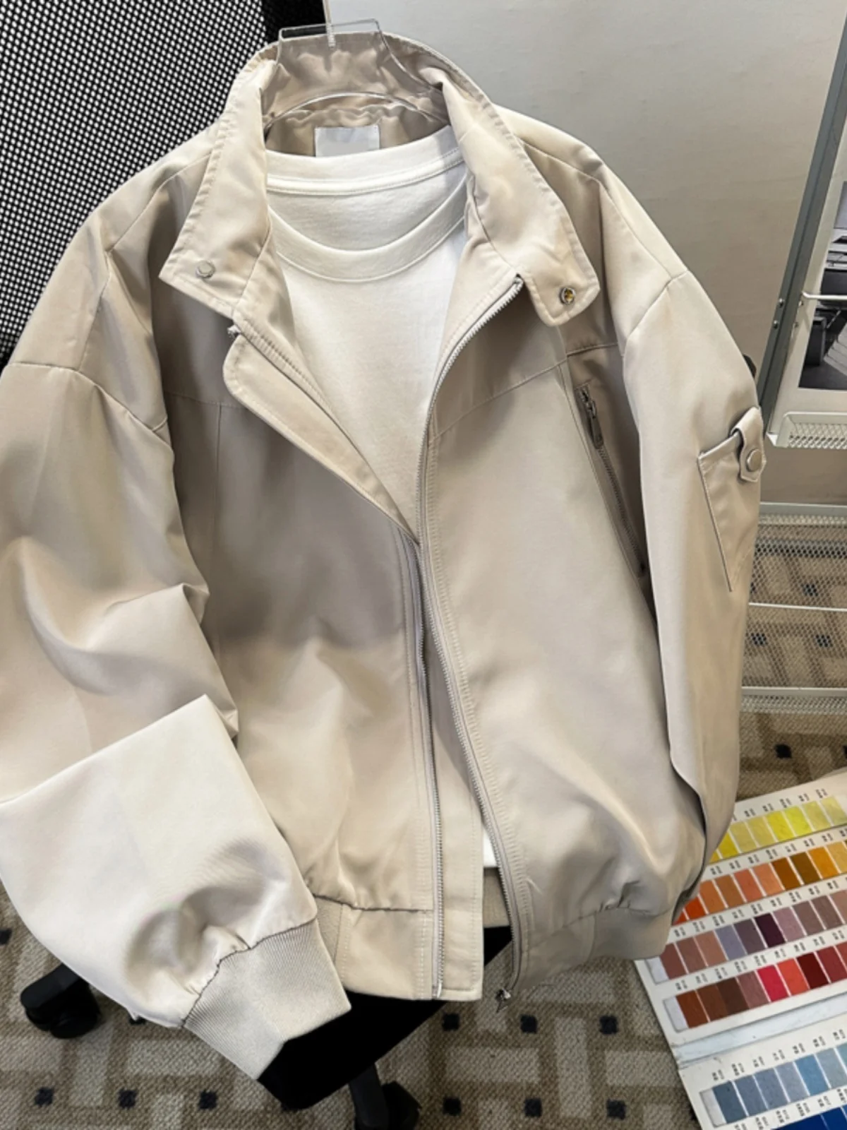 

Мужской утепленный тренч из плотной канвас-ткани с жаккардовым узором, оверсайз, в стиле фестивального инопланетного концептуального абстрактного дизайна, космический сине-фиолетовый градиент, унисекс, вощеный