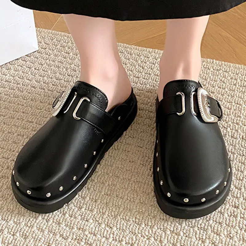 2025 женские тапочки на платформе с заклепками, кожаные сабо в стиле панк-рок, креативная металлическая фурнитура, повседневная обувь для вечеринок, женские уличные шлепанцы
