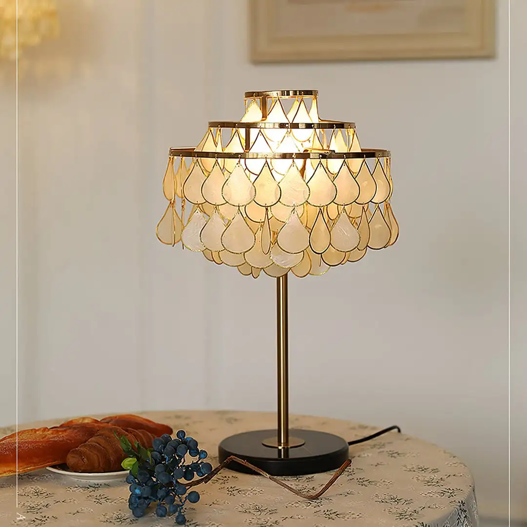 Modern Romantic Bedroom Bedside Natural Shell Marble Metal E14 LED CE/UL Luxury Layered Fish Scale Desk Lamp