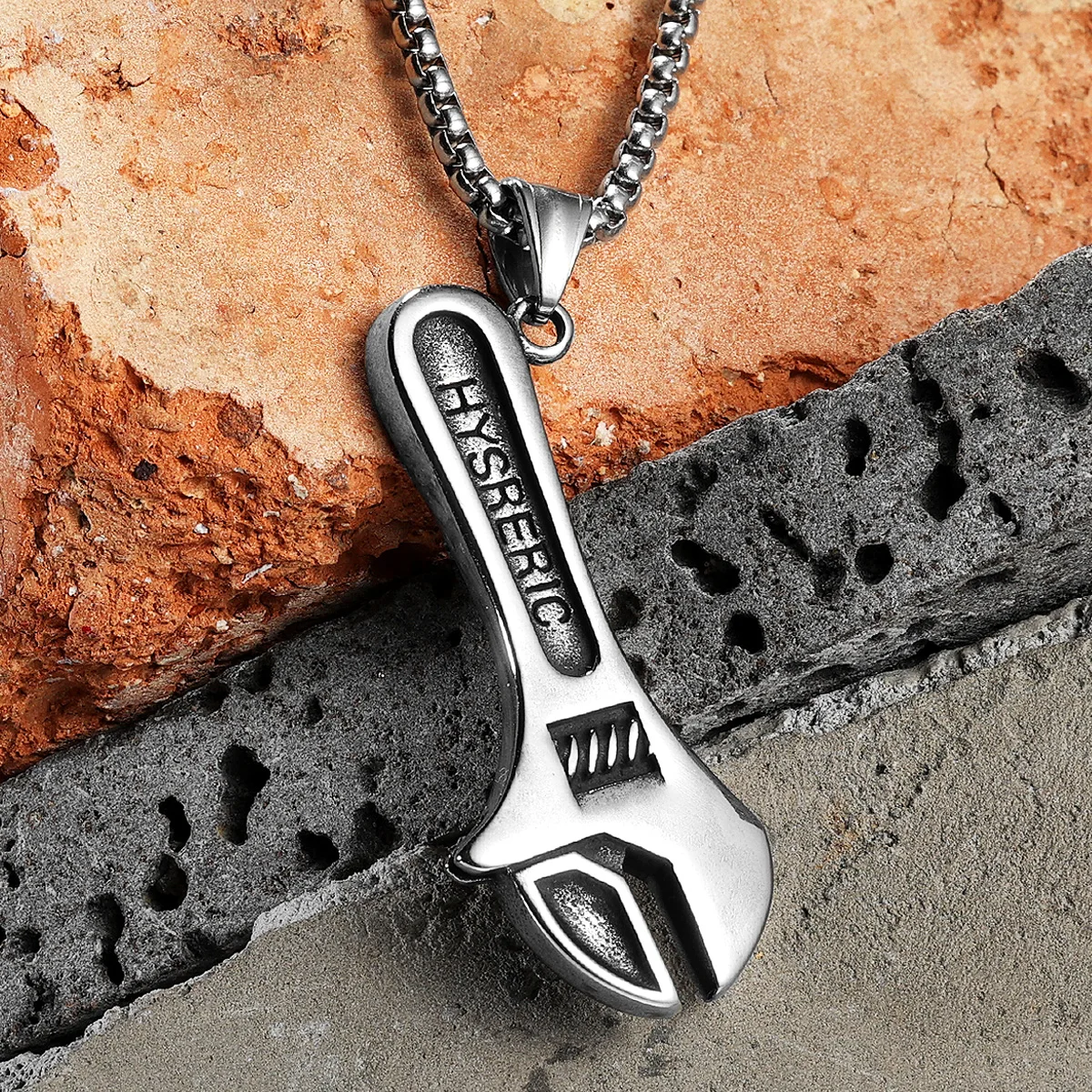 

Retro Wrench Men Necklaces With Pendant Stainless Steel Fashion Jewelry For Male Women Punk Hip Hop Accessories Gifts Wholesale
