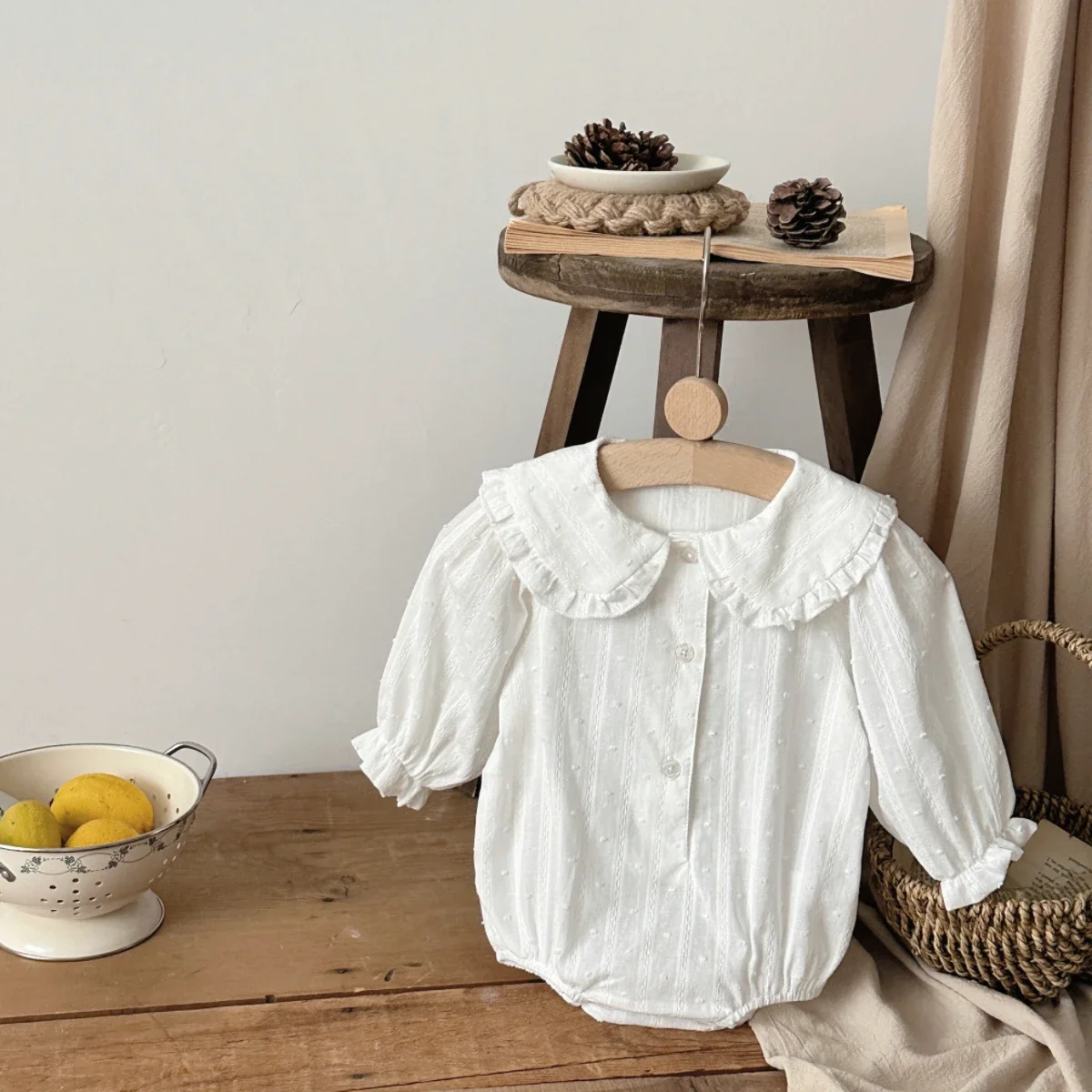 Spring Autumn Baby Girls Clothing Peter Pan Collar Design Long Sleeve Bodysuit Pure Cotton Lapel Triangle Creeper Baby Clothes