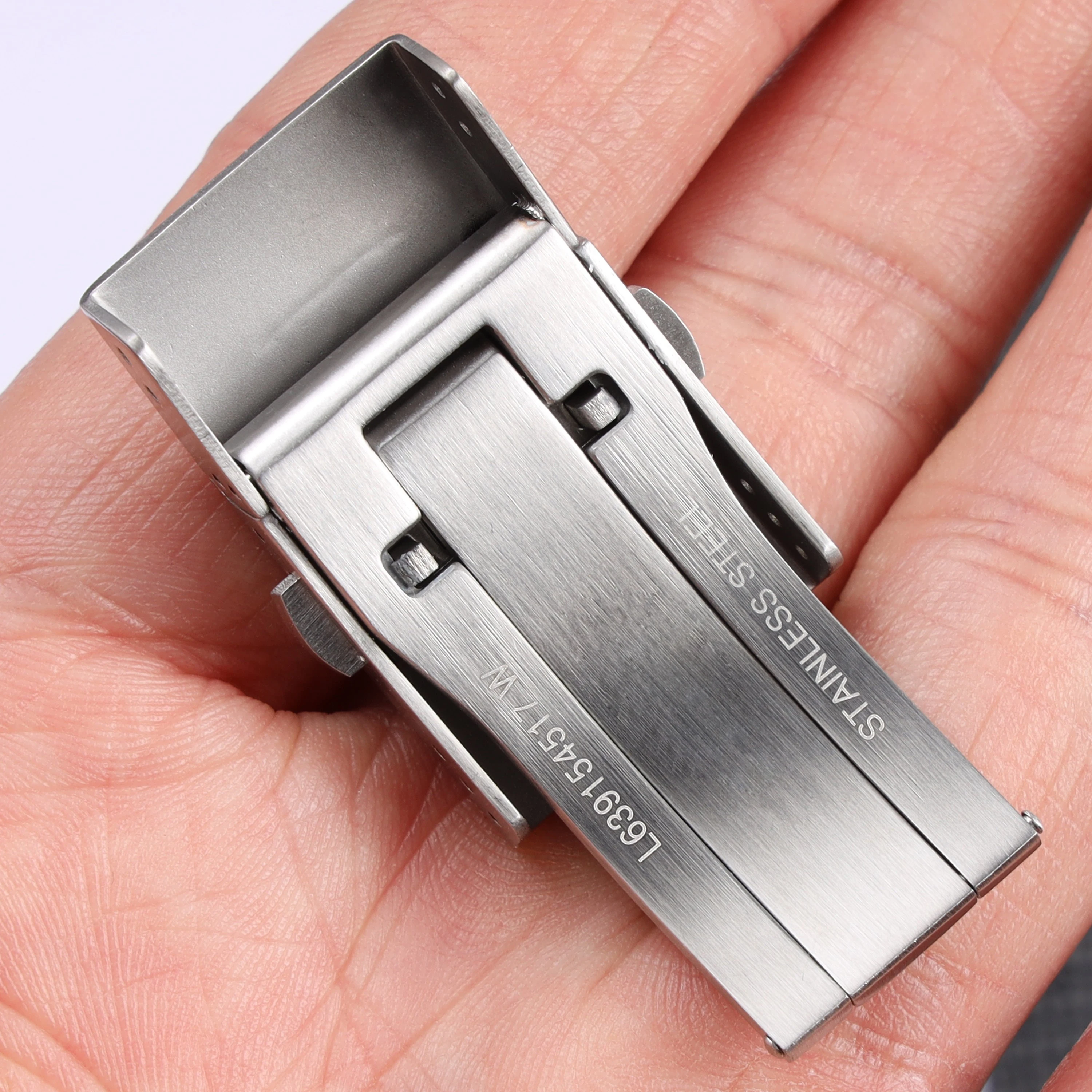 مشبك ساعة من الفولاذ المقاوم للصدأ مشبك نشر لحزام لونجين لونجين كونكويست هيدرو كونكويست L3.742 782 سلسلة 19 ملم