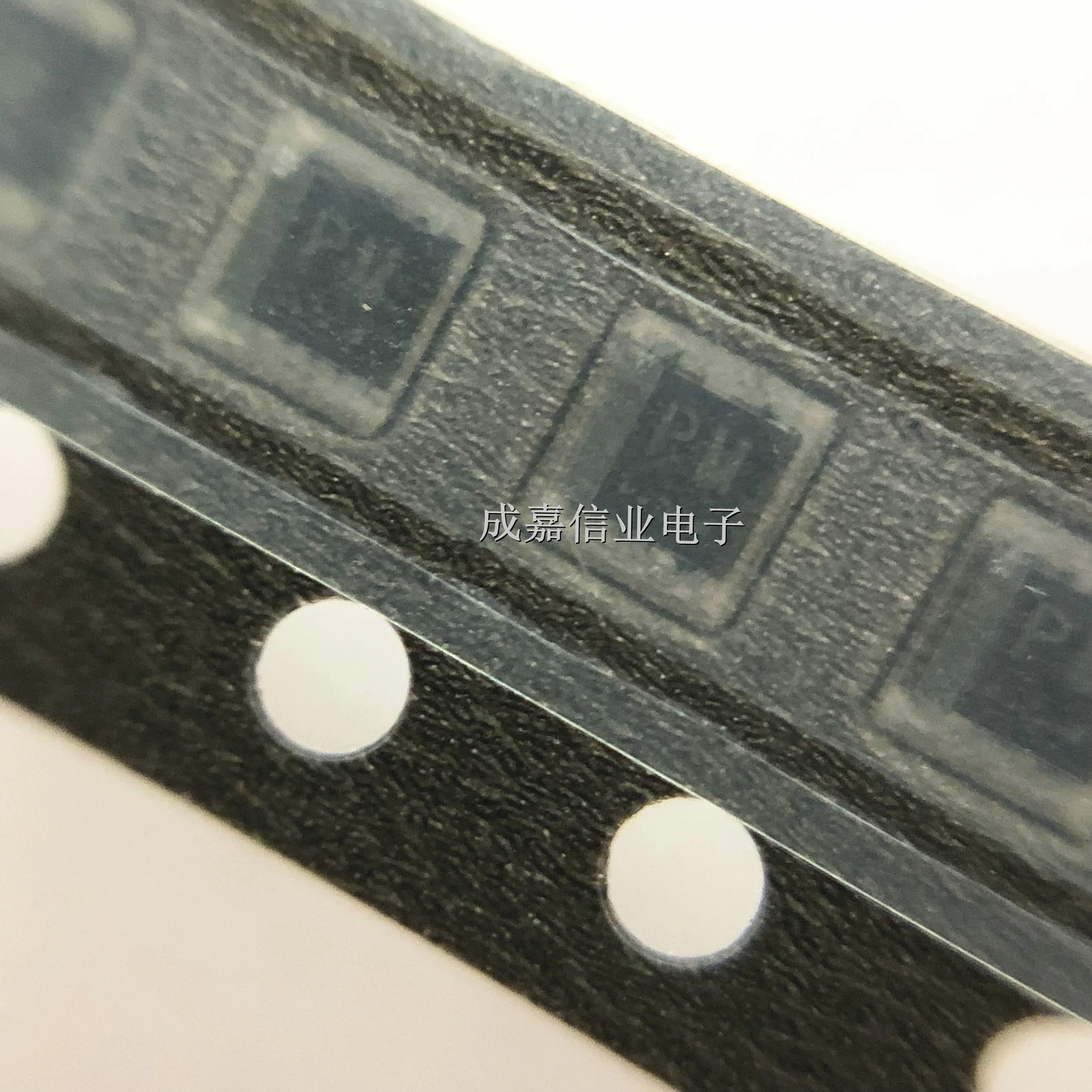 100 unids/lote RTL035N03TR SOT-363-6 MARCADO; MOSFET PM Canal N 30V 3.5A Temperatura de funcionamiento:-55 C-+ 150 C