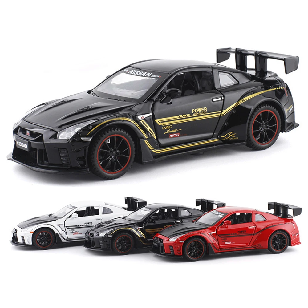 1:32 Nissan GTR R35 modello di auto da corsa bambini giocattoli per bambini auto pressofuso tirare indietro suono e luce veicoli giocattolo ragazzi regali giocattolo