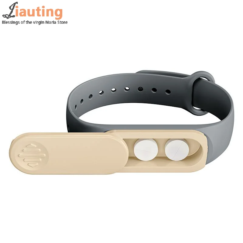 

Ultra Portable Medicine Box Wristband With 360° Rotation And Lock Medicine Storage Box For The Elderly And Children