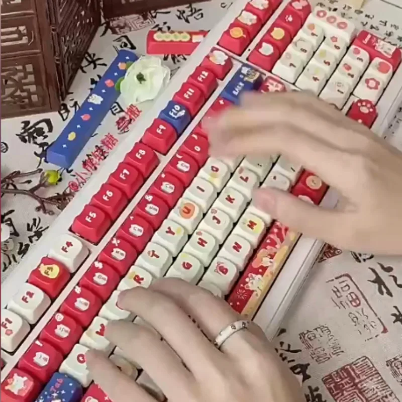 

Колпачки для клавиш с рисунком красного кота на заказ PBT MOAprofile мультфильм аниме милый точечный колпачок для геймеров DIY оригинальный дизайн украшение клавиатуры