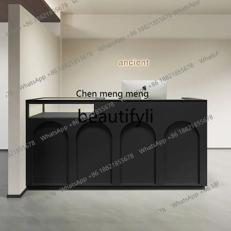 

Корейский покупатель, магазин одежды, касса, антикварная барная стойка, высококачественный витрина