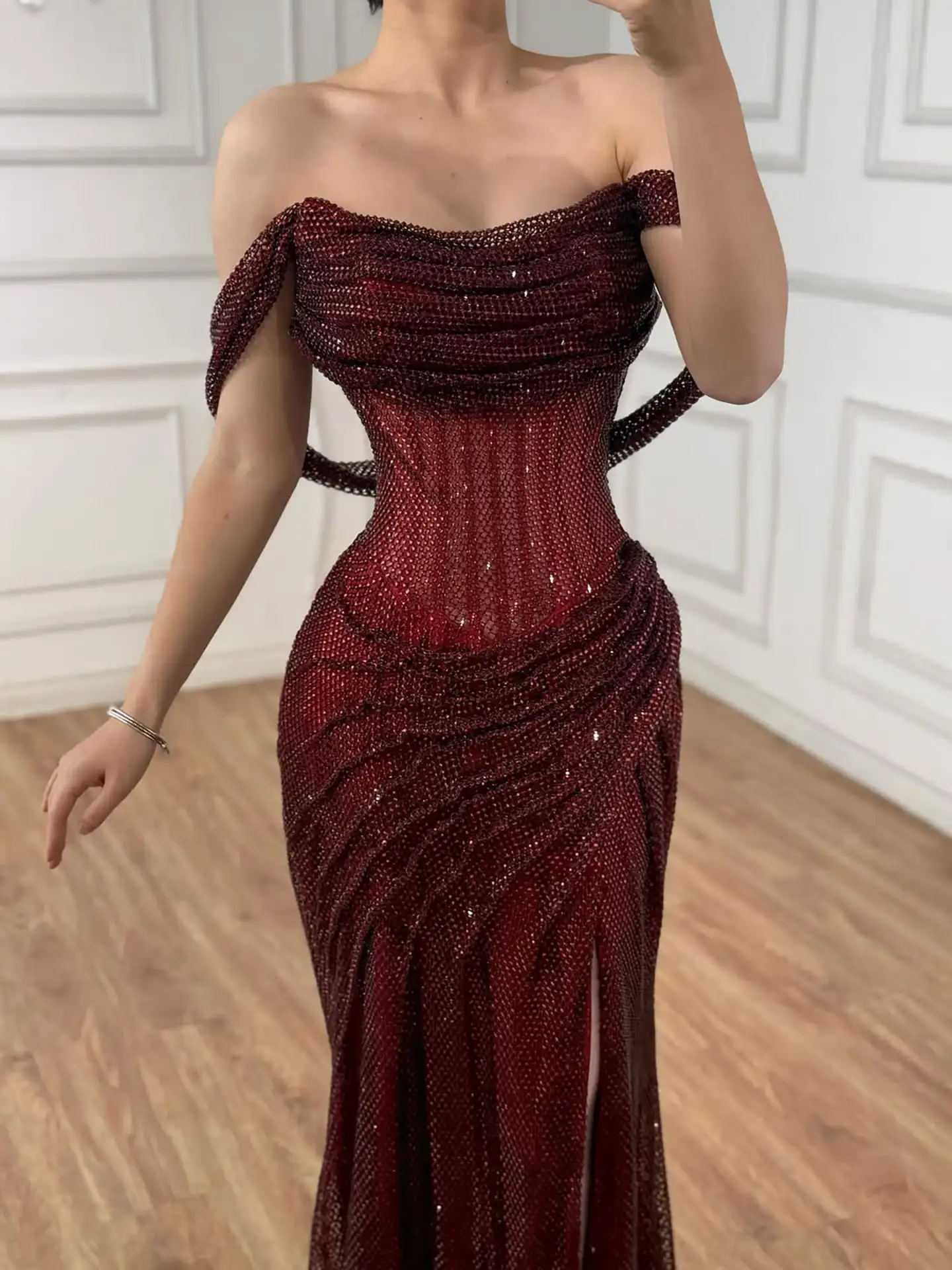 Customized Burgundy Off Shoulder Prom Dresses with Glitter Fabric Party Dresses Luxury 2026 Ruched Mermaid Formal Evening Gowns