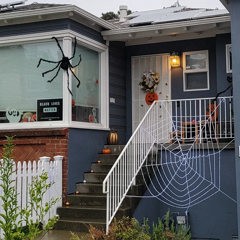 150/250 cm großes, schwarz-weißes Spinnennetz, riesiges, dehnbares Spinnennetz für Zuhause, Bar, Garten, Spukhaus, Horror-Requisiten, Halloween-Party-Dekoration – Detail 3