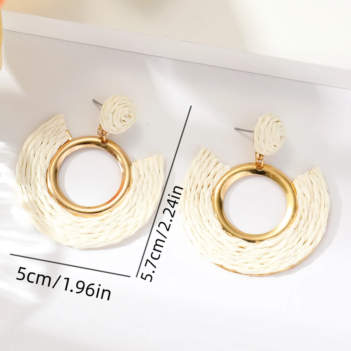 Bohemian-Style Circle Hoop Earrings Simple yet distinctive hand-woven raffia design Perfect for women's everyday wear