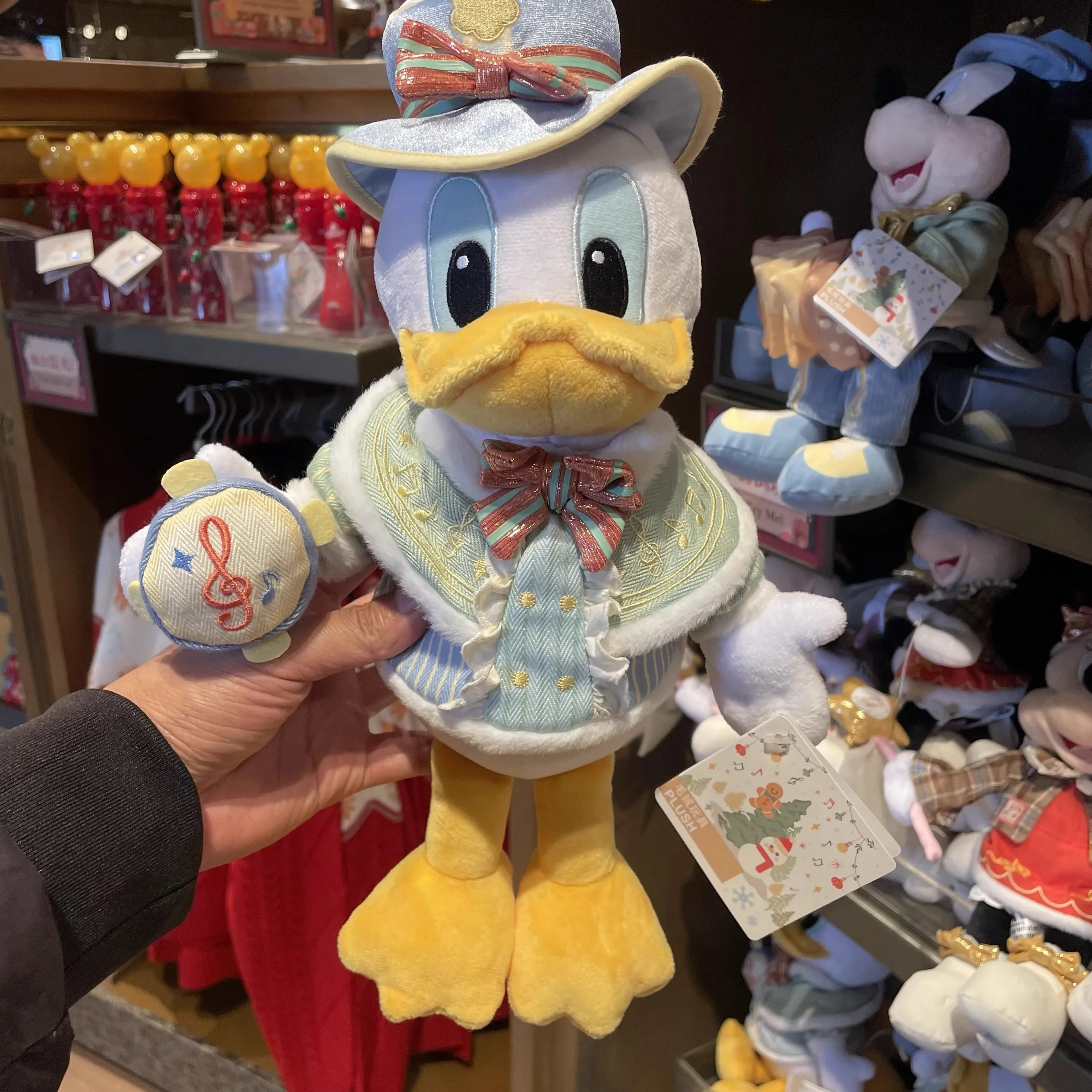 Shanghai Disneyland Christmas 2024 Mickey Mouse, Minnie Mouse, and Donald Duck Plush Toy Keychain Souvenir view 4